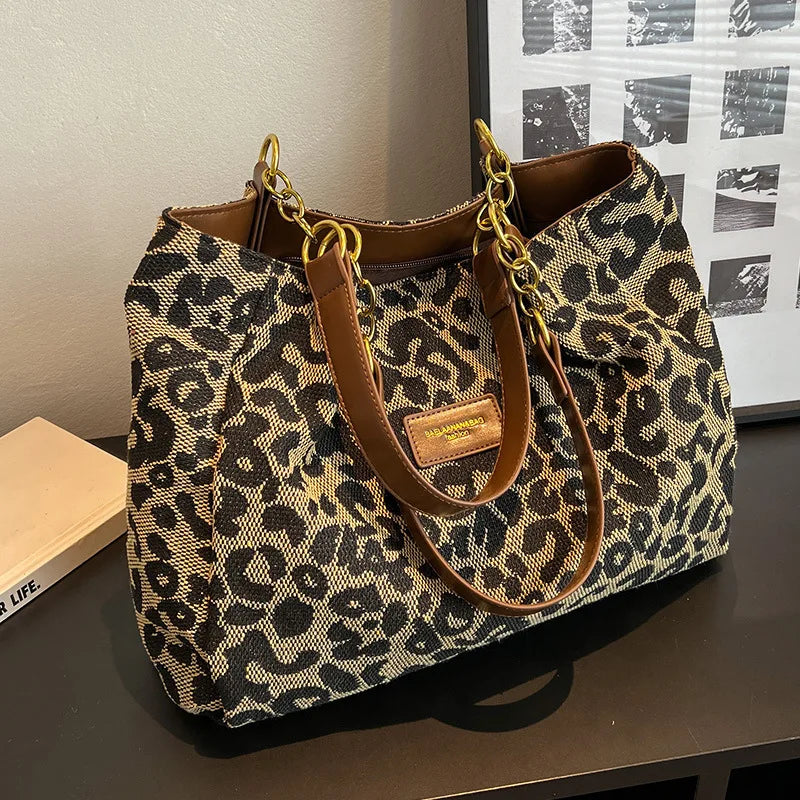 Damska Torba Shopper w Panterkę ze Złotymi Łańcuszkami