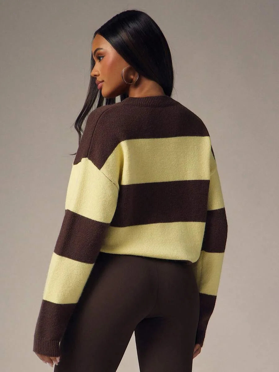 Damski Oversize Sweter z Guzikami i Okrągłym Dekoltem - 5
