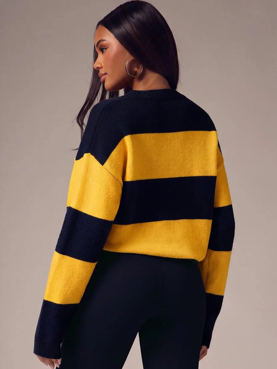 Damski Oversize Sweter z Guzikami i Okrągłym Dekoltem - 29