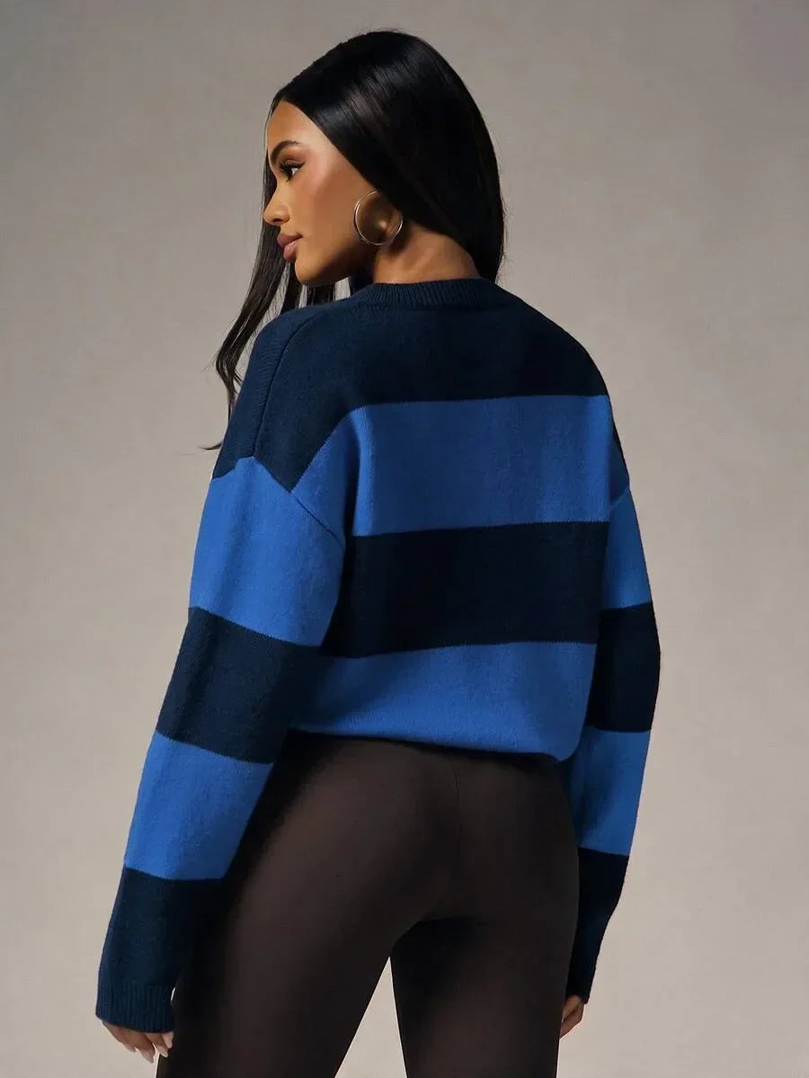 Damski Oversize Sweter z Guzikami i Okrągłym Dekoltem - 21