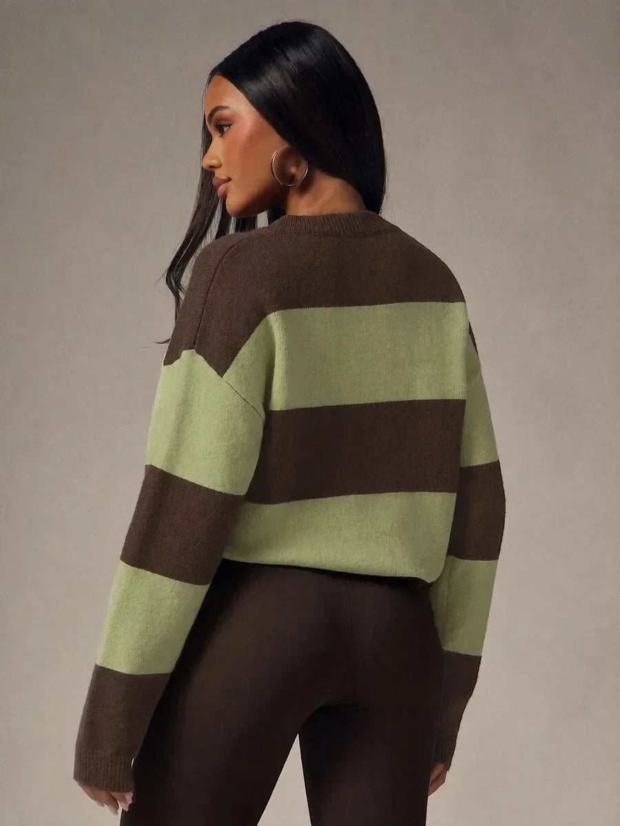 Damski Oversize Sweter z Guzikami i Okrągłym Dekoltem - 33