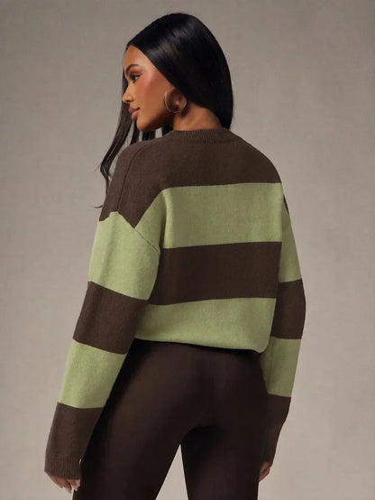 Damski Oversize Sweter z Guzikami i Okrągłym Dekoltem - 33