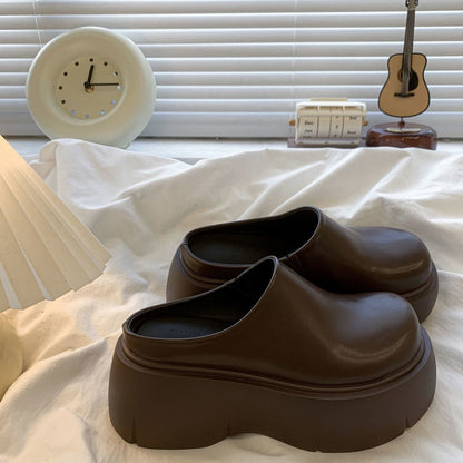 Damskie Buty Clogs na Platformie z Zakrytym Noskiem - Ciemnobrązowy