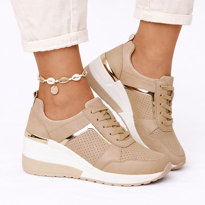 Damskie Sneakersy na Koturnie z Metalicznym Wykończeniem - Beżowy