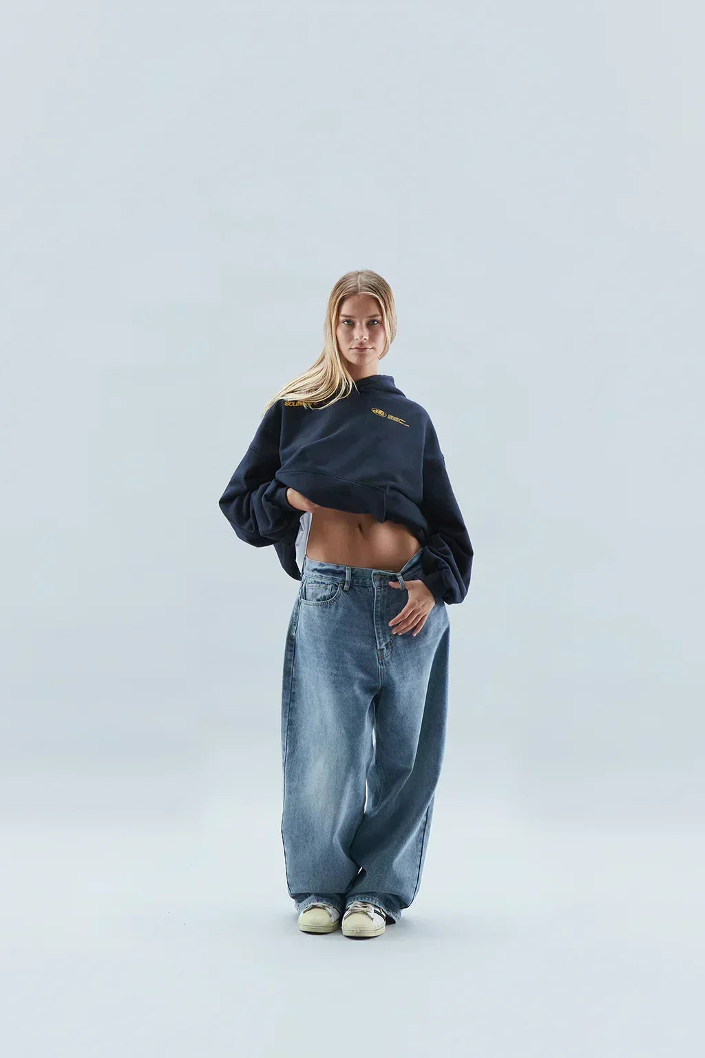 Damska Bluza Oversize z Kapturem i Kieszenią Kangurką - Czarny/Żółty