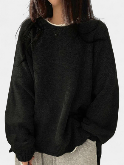 Damski Sweter Oversize z Opuszczonymi Ramionami i Rozcięciami przy Dole - Czarny